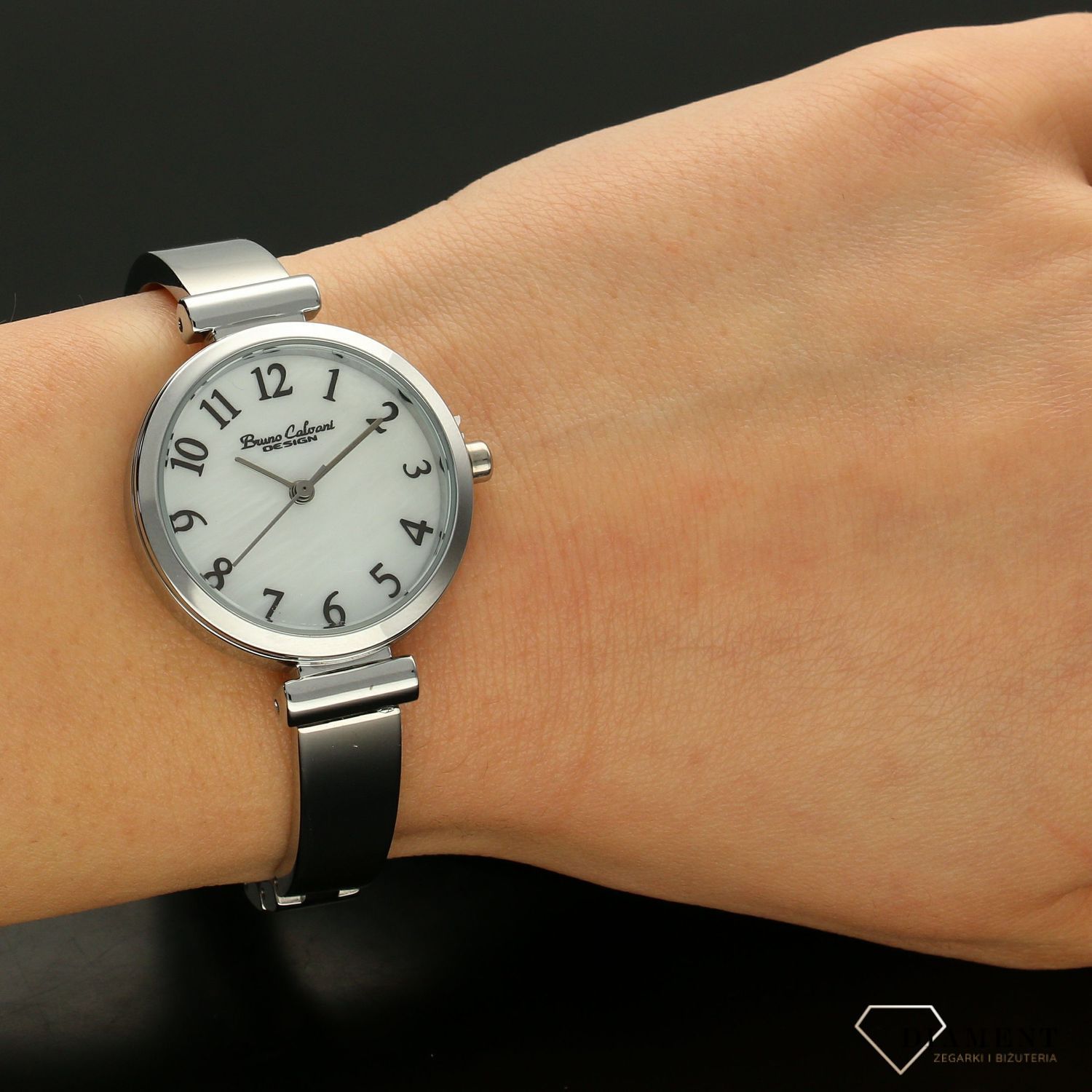 Zegarek damski BRUNO CALVANI srebrny pełowa tarcza BC9500 SILVER. Złoty zegarek damski z piękną biała tarczą perłową. Zegarek damski zachowany w eleganckiej kolorystyce. Zegarek damski w srebrnej kolorystyce (2).jpg